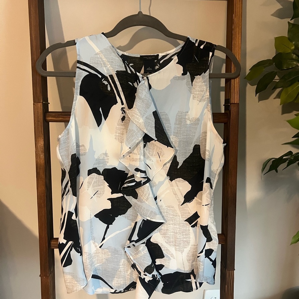 Ann Taylor Black and White Floral Blouse